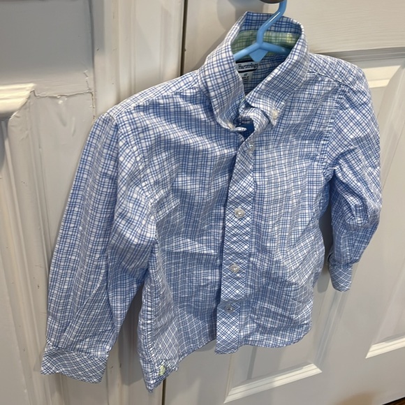 Like new size 3T heartstrings, blue and white Oxford, button-down shirt - Picture 3 of 6
